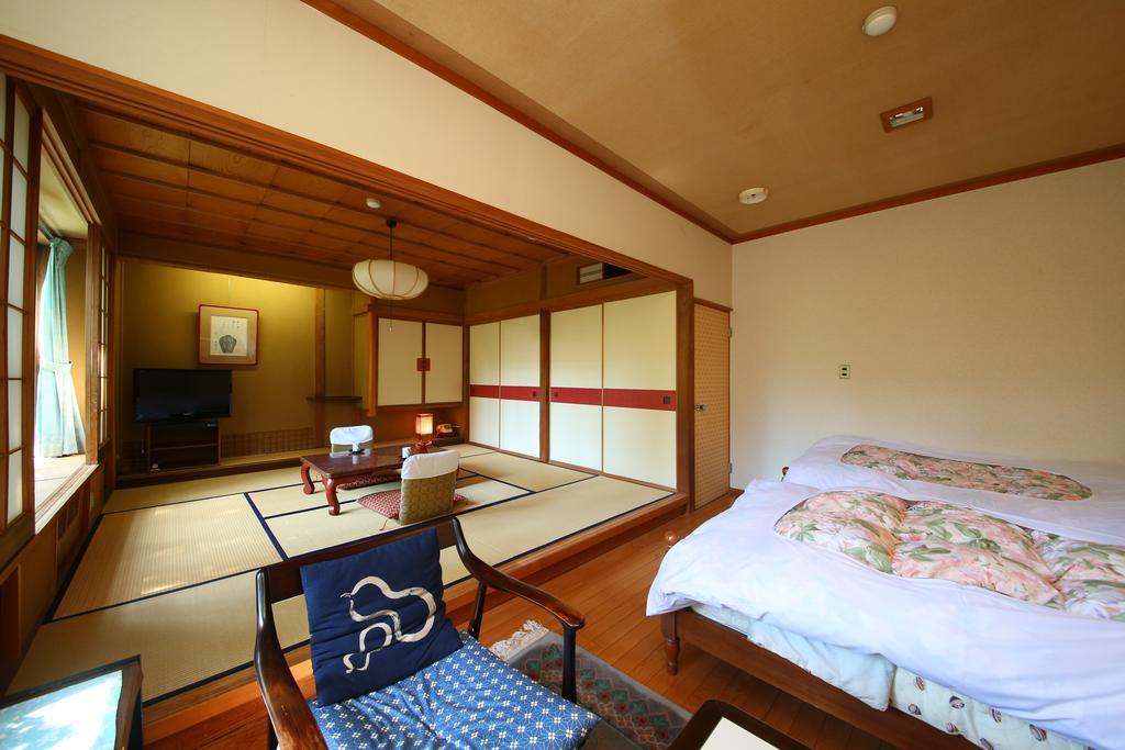 Hôtel Yudanaka Yumoto à Yamanouchi  Extérieur photo