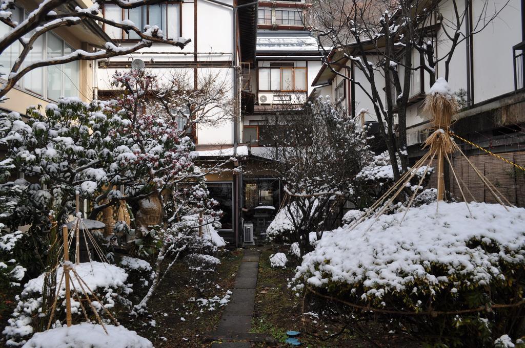 Hôtel Yudanaka Yumoto à Yamanouchi  Extérieur photo